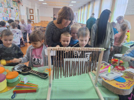 Воспитанники посетили выставку "Детские музыкальные инструменты своими руками" Воспитанники посетили выставку "Детские музыкальные инструменты своими руками".