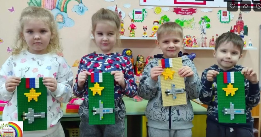 Дети сделали подарки для пап Дети сделали подарки для пап.